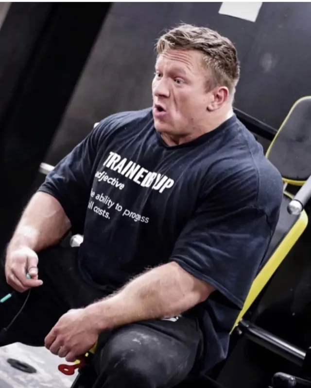 Trained by JP The Adjective Tee T-shirt sort tung bomuld