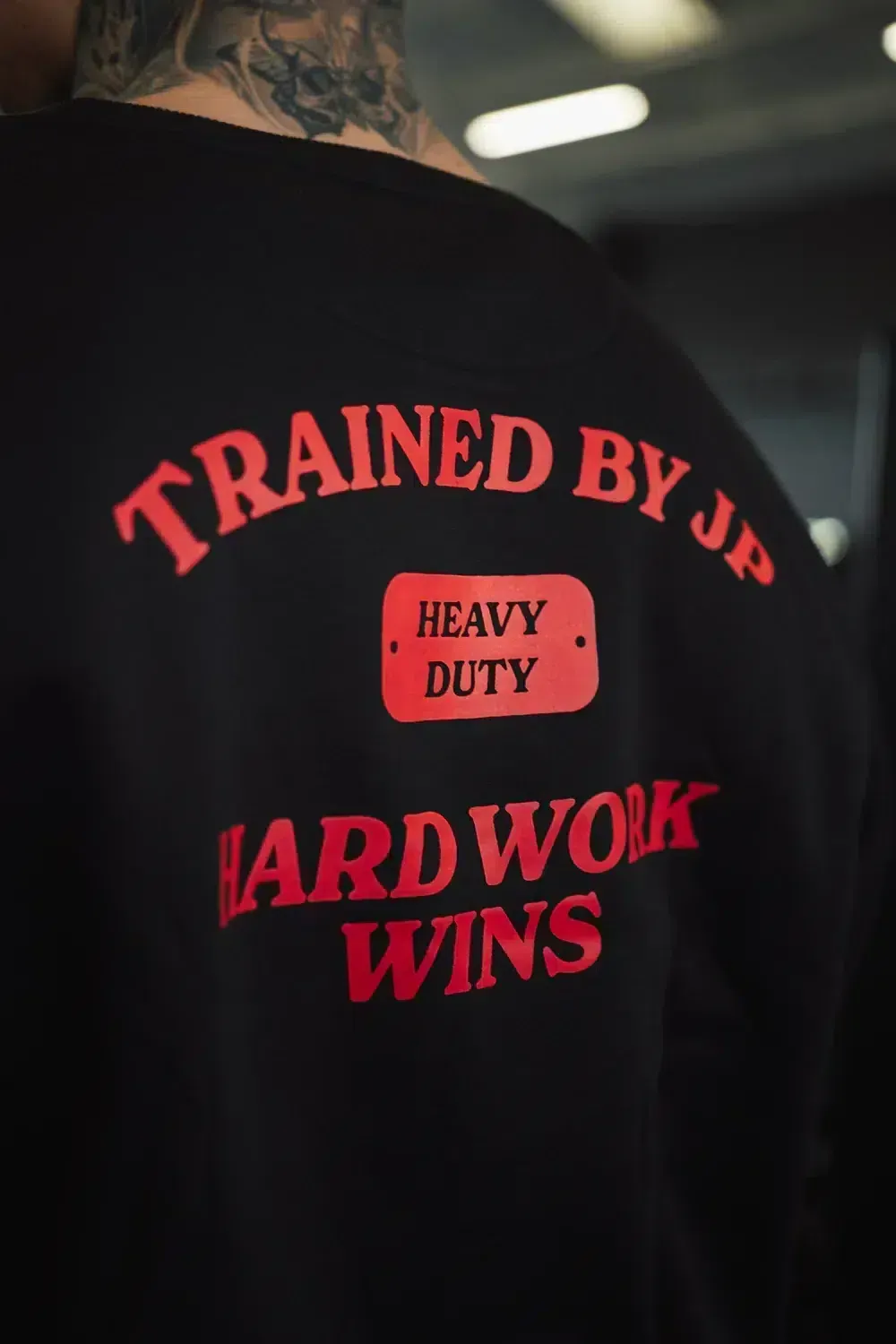 Trained by JP Hard Work Wins sweater sort rød bomuld