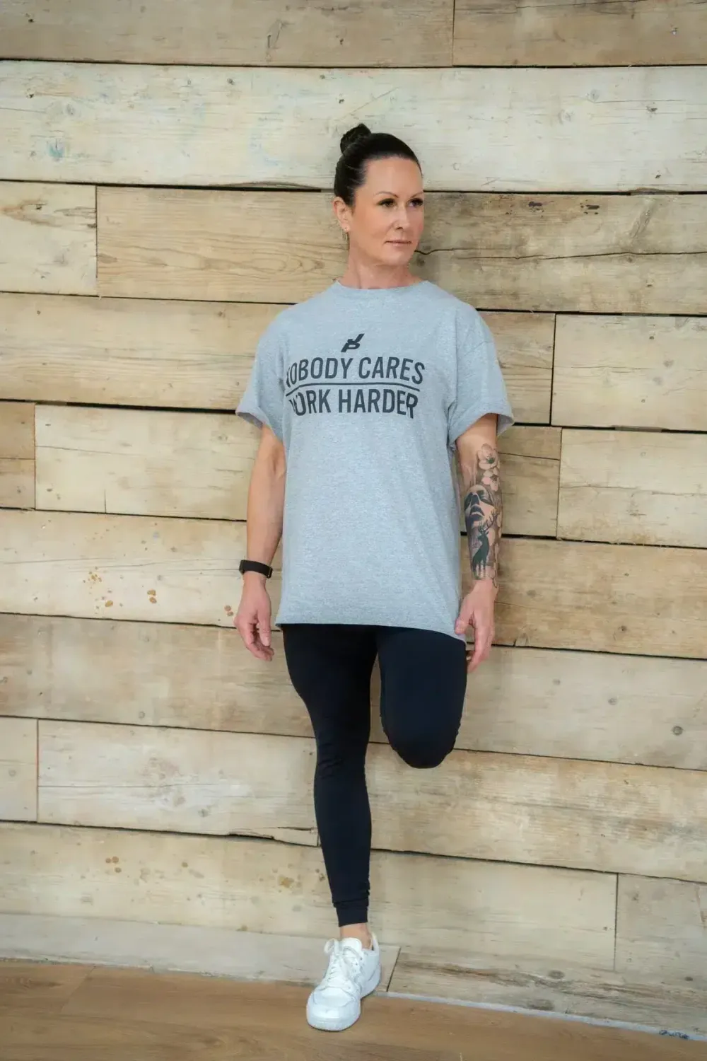 Trained by JP Nobody Cares Work Harder T-shirt Grå