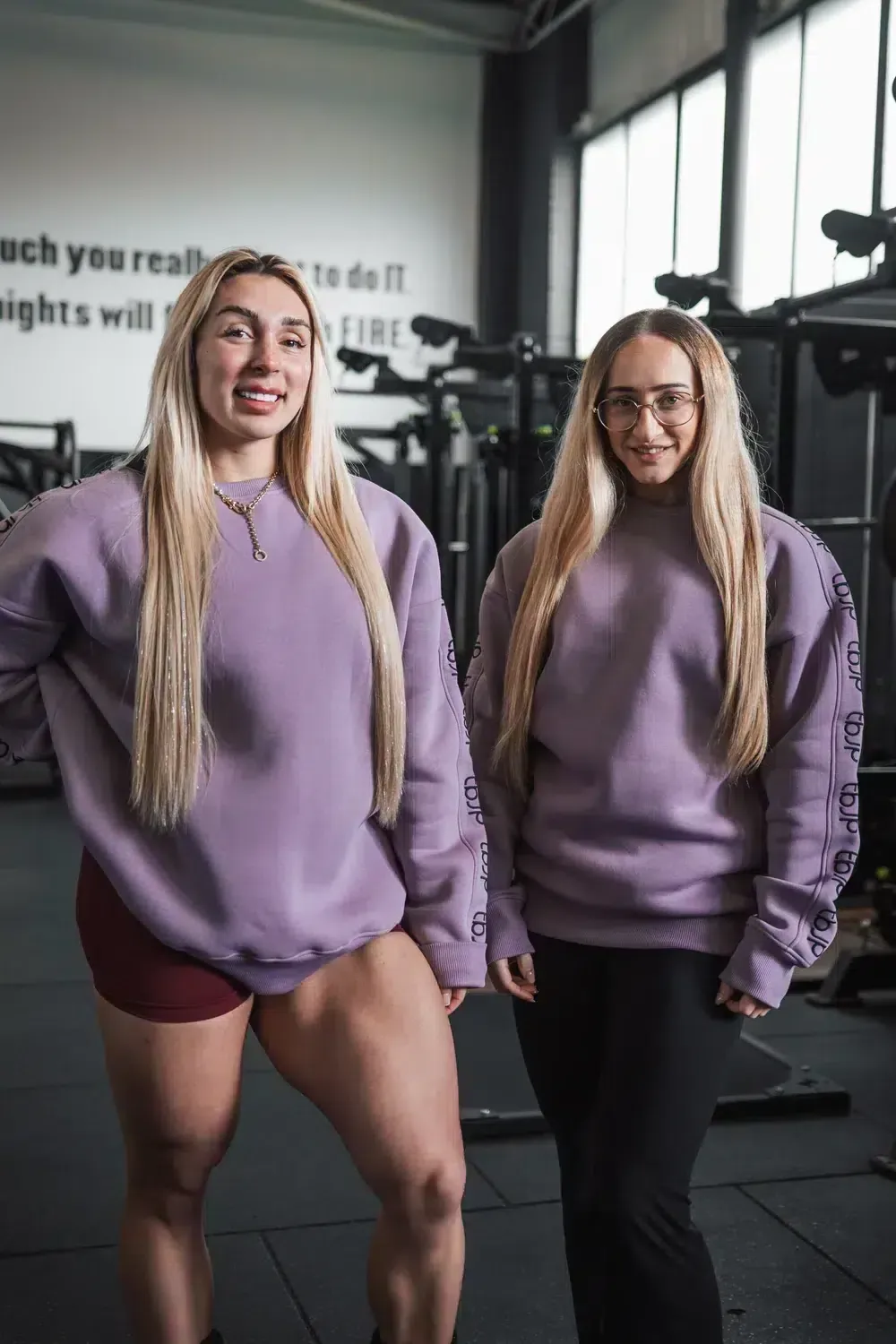 Trained by JP Sweater sweatshirt lilla broderet logo