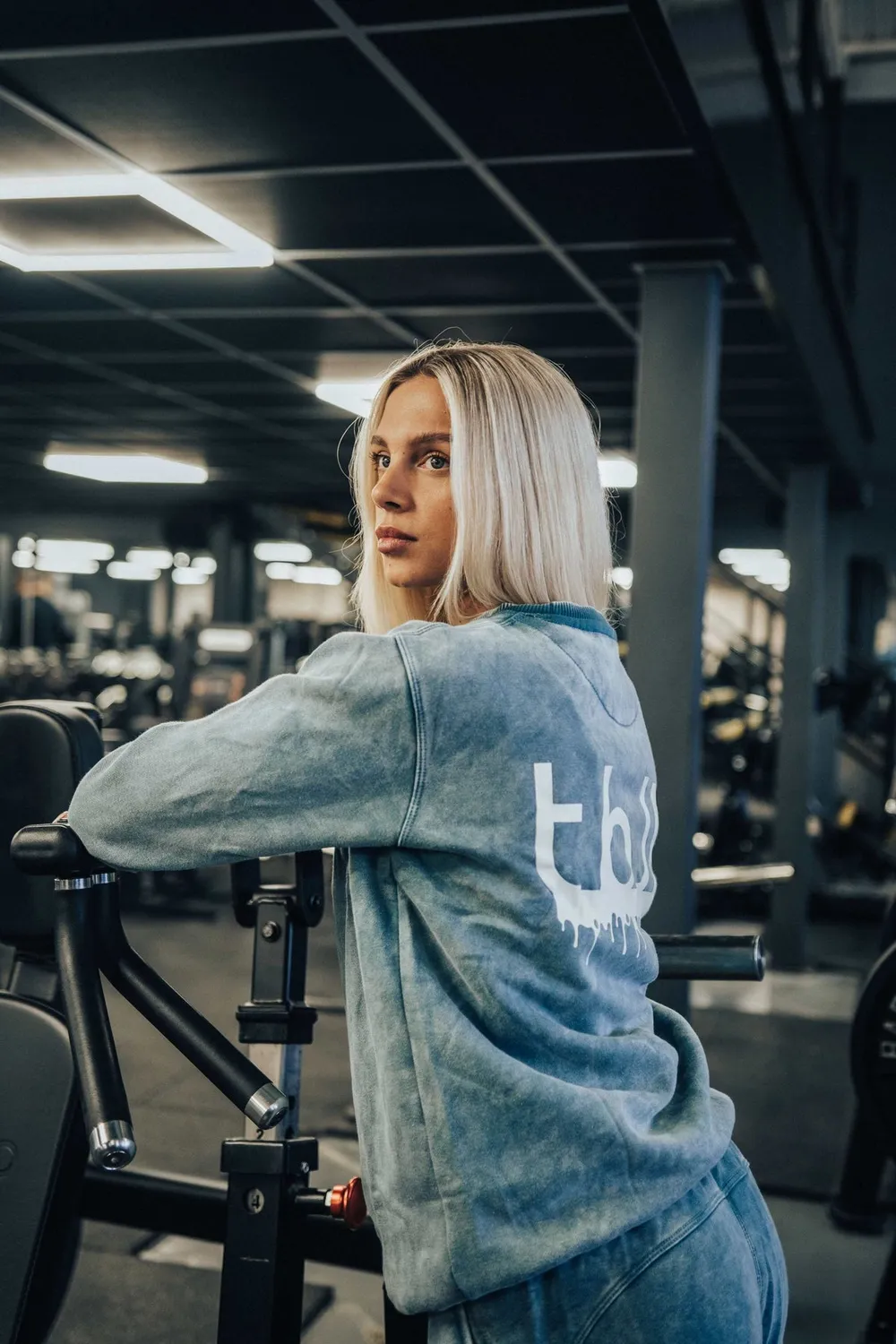 Trained by JP Drip Logo sweater blågrøn cream logo