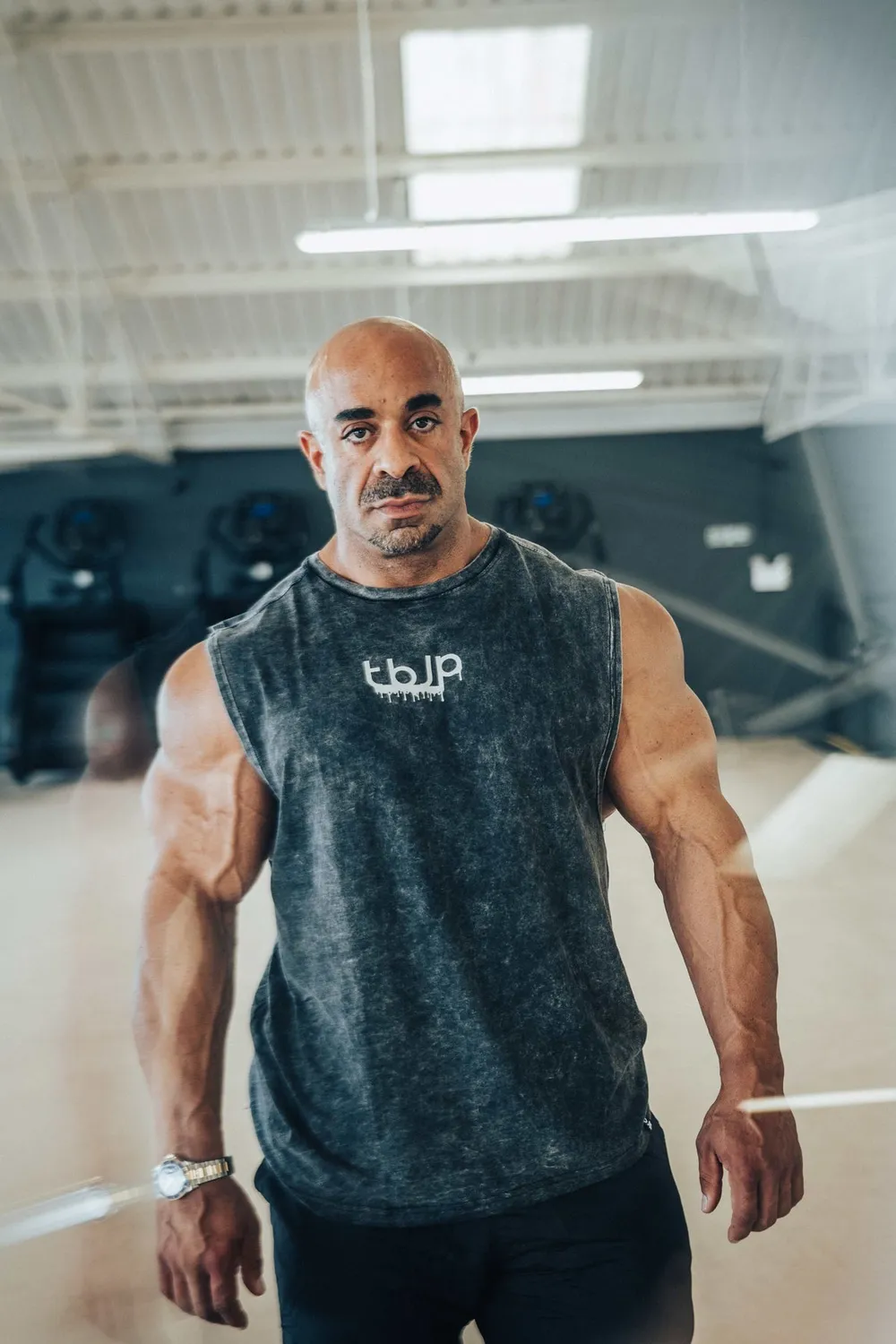 Trained by JP Drip Logo vest sort lysegrå logo