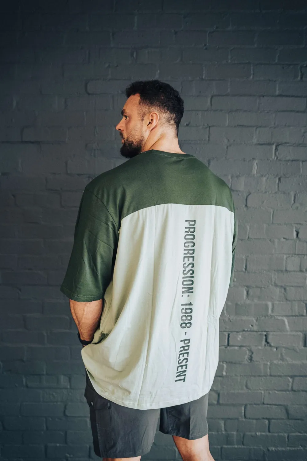 Trained by JP Set In Sleeve T-shirt Sage Pine bomuld