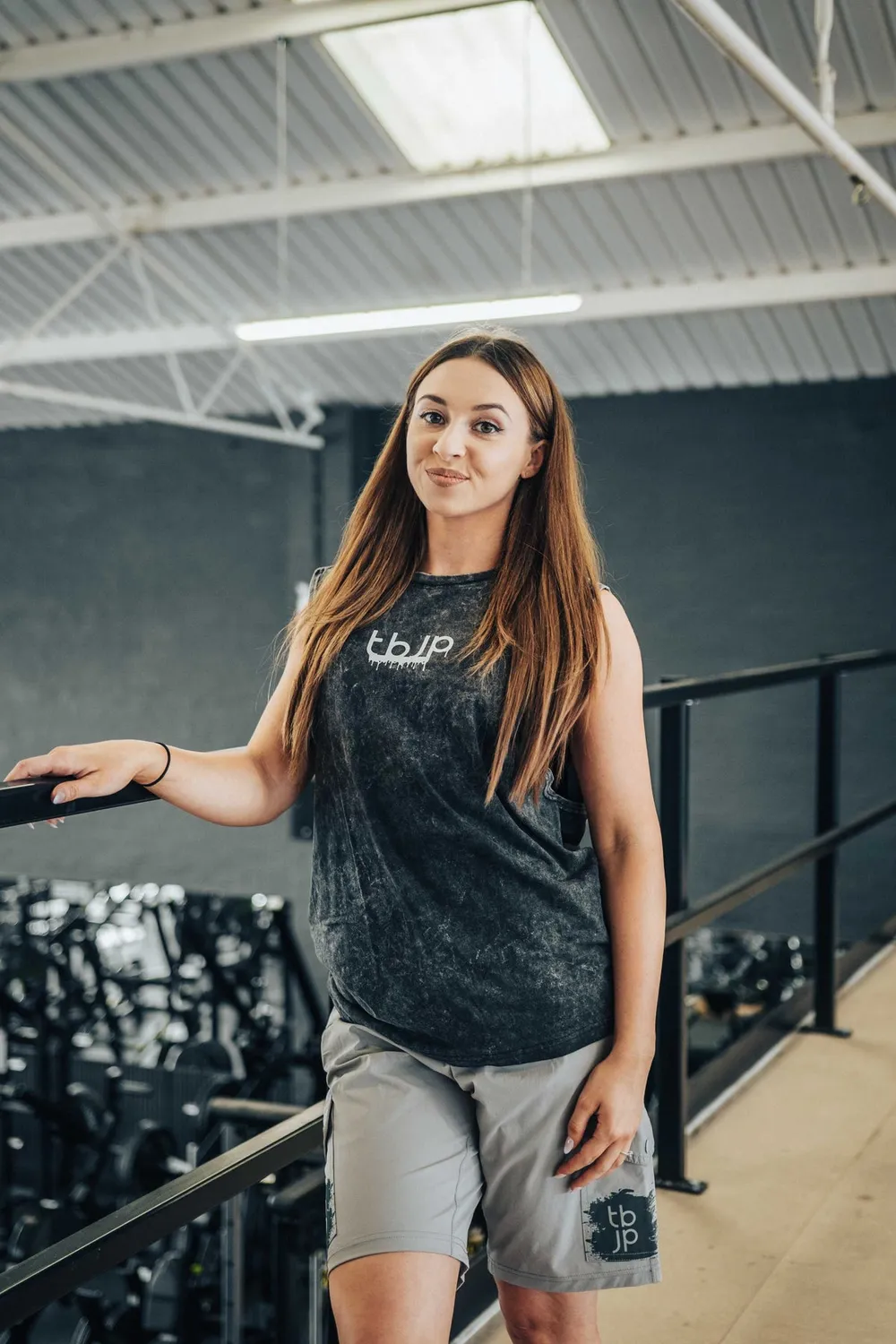 Trained by JP Drip Logo vest sort lysegrå logo