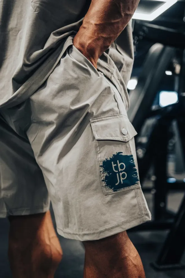 Trained by JP UTILITY01 cargo shorts lysegrå