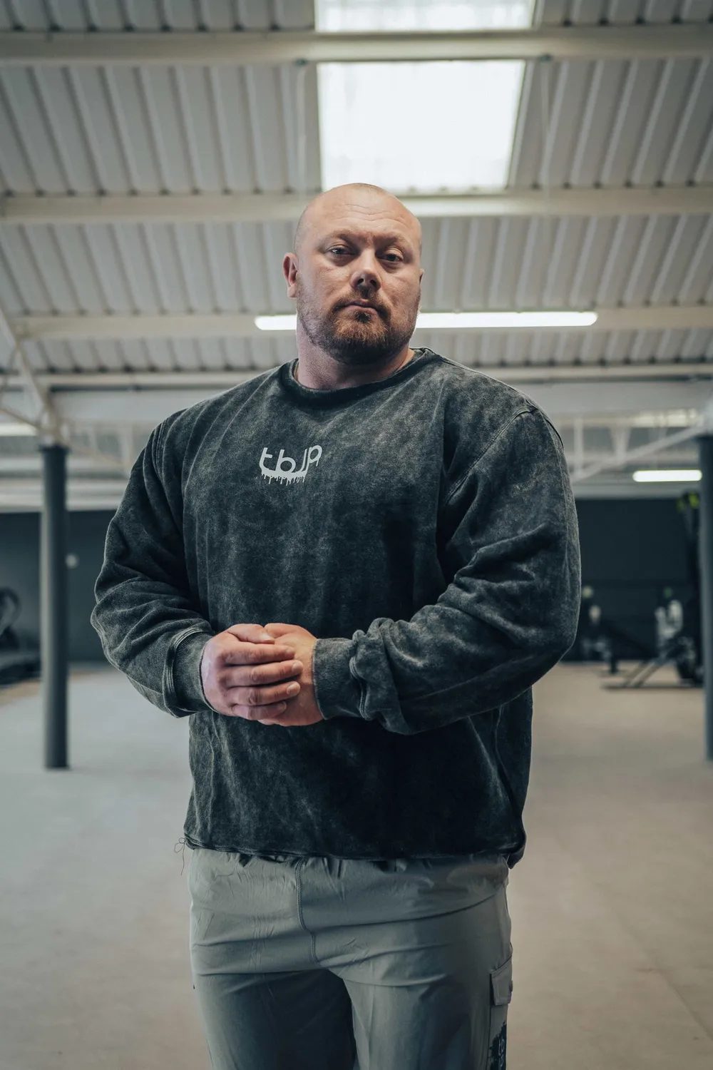 Trained by JP Drip Logo sweater sort grå logo